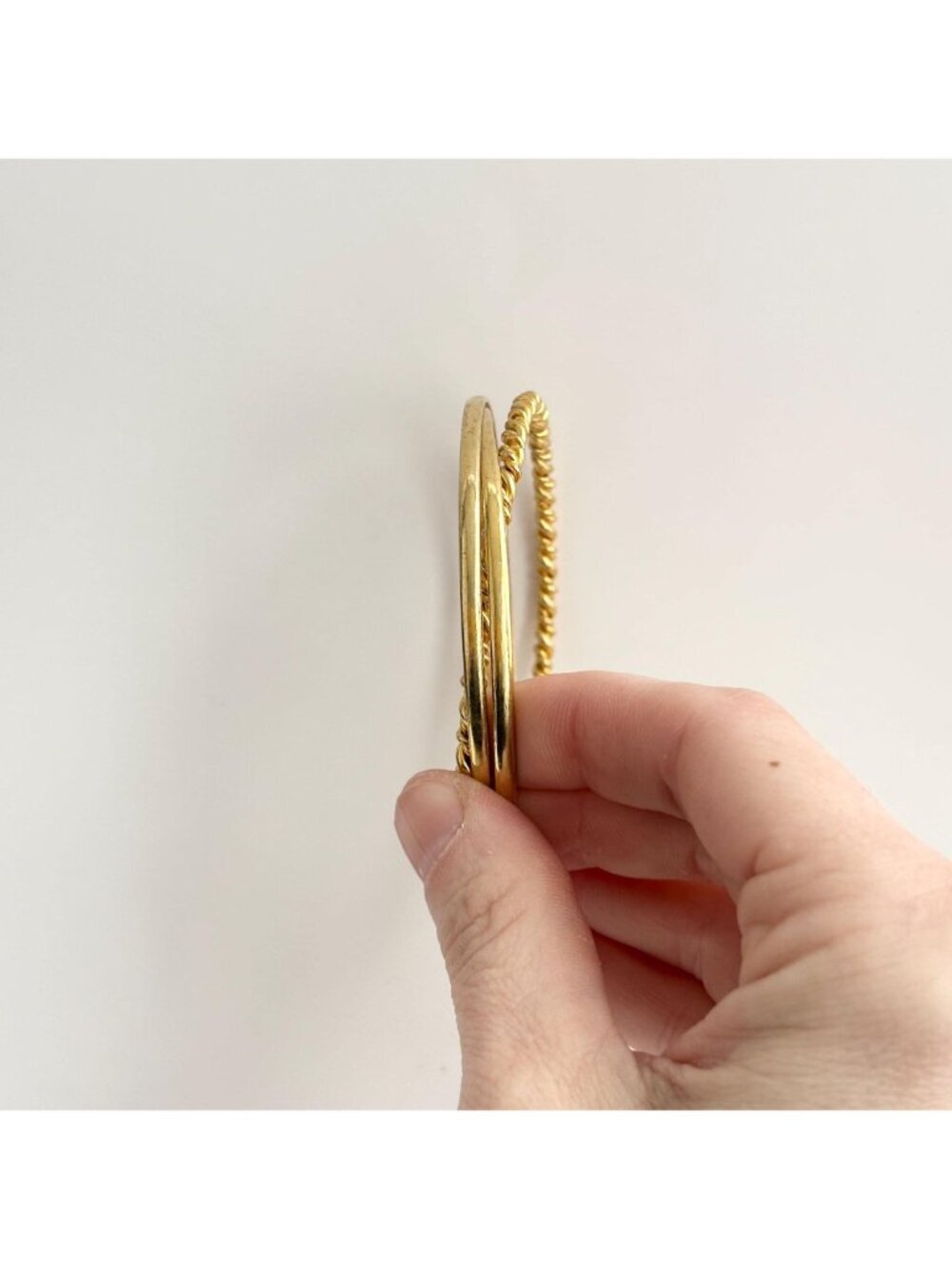 Gold Toned Triple Sectioned Multi Stackable 90's Vintage Bangle Bracelet - Picture 5 of 8